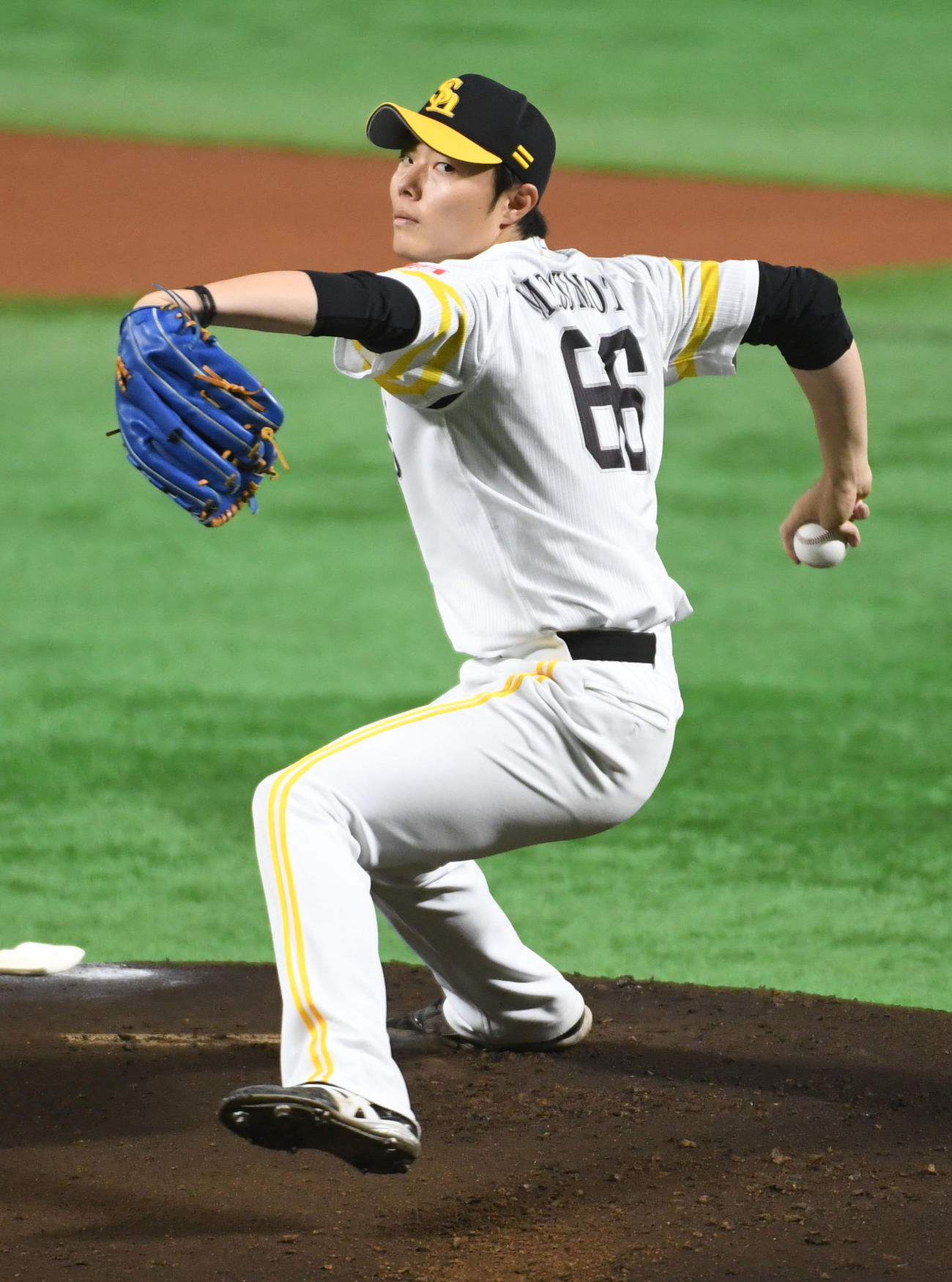 ソフトバンク先発の松本裕樹は3回を投げ3安打1失点と好投する（撮影・今浪浩三）