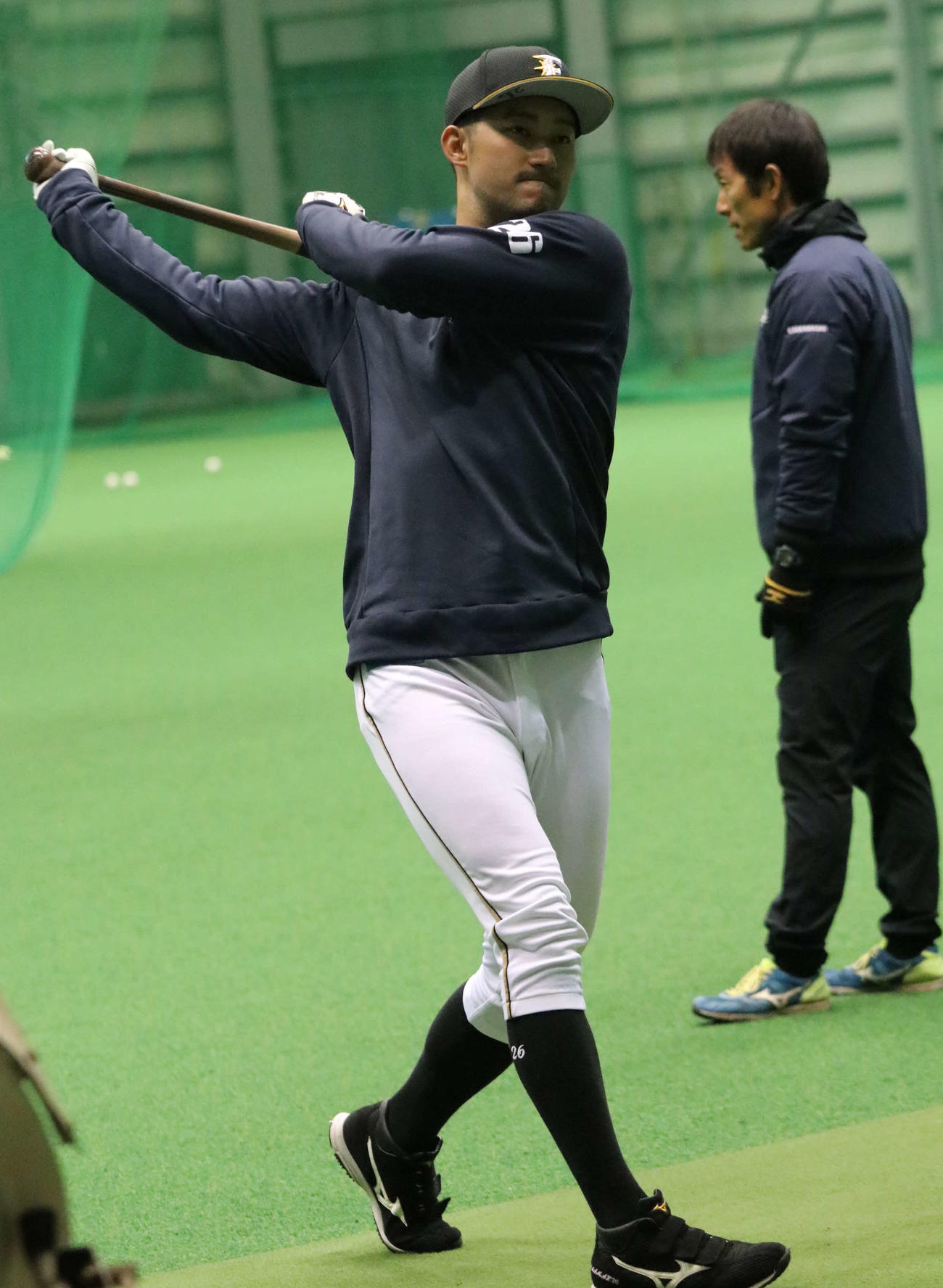 打撃練習をする日本ハム浅間（撮影・山崎純一）