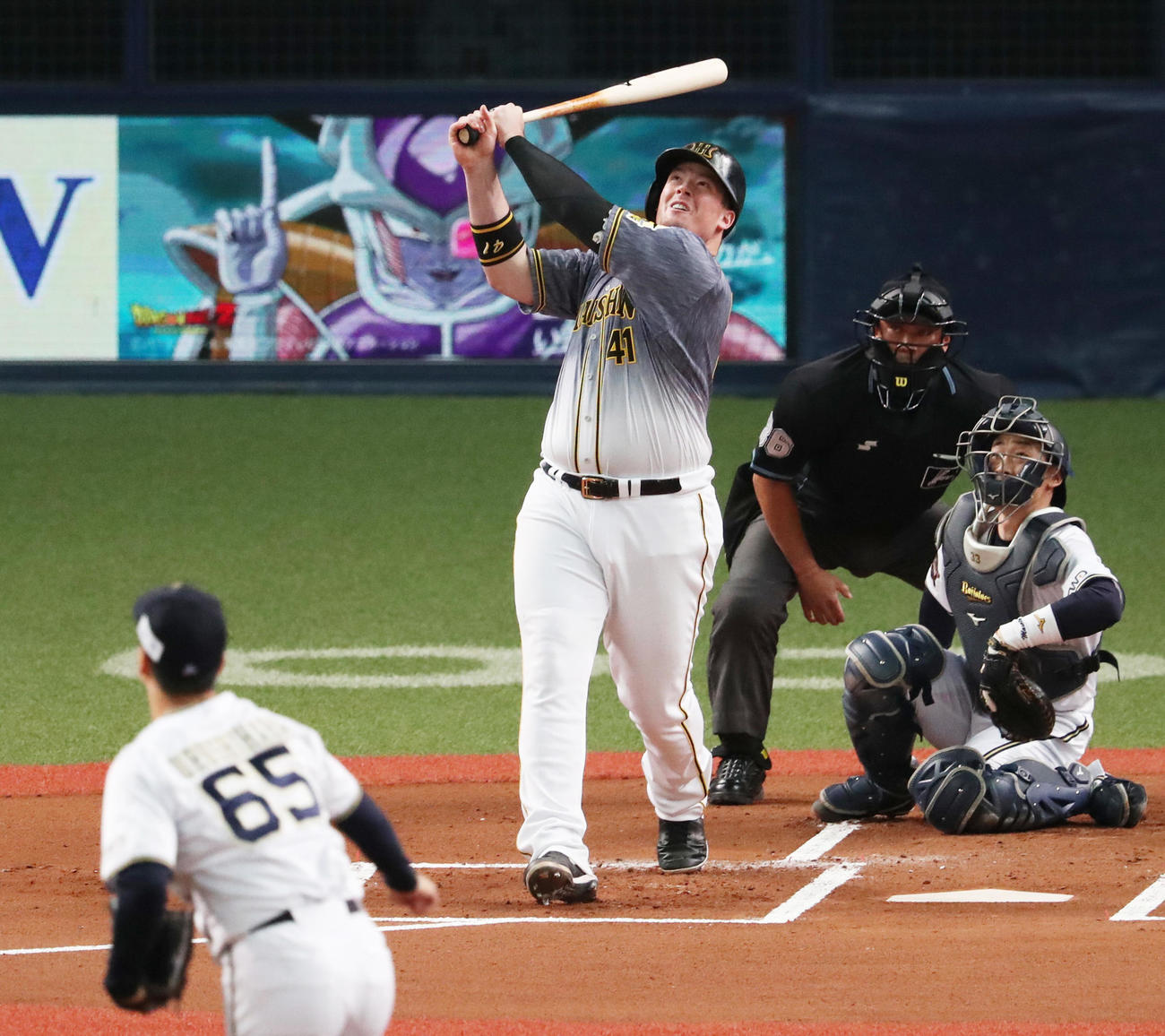 オリックス対阪神　1回表阪神2死一塁、右飛に倒れるボーア（撮影・清水貴仁）