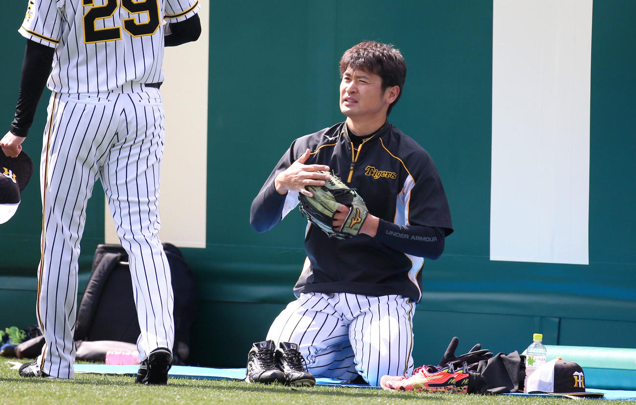甲子園で練習する中田（撮影・上山淳一）
