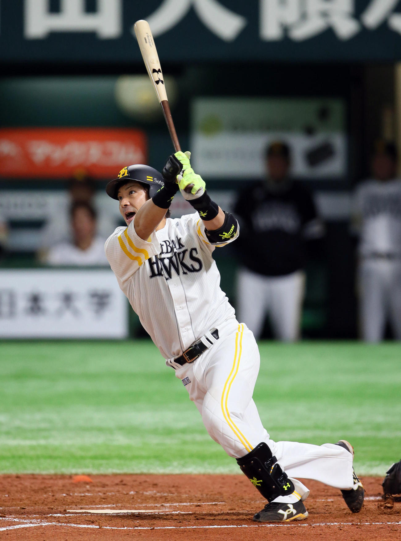ソフトバンク対ロッテ　練習試合　2回裏ソフトバンク無死、松田宣は左越えに先制ソロ本塁打を放つ（撮影・栗木一考）