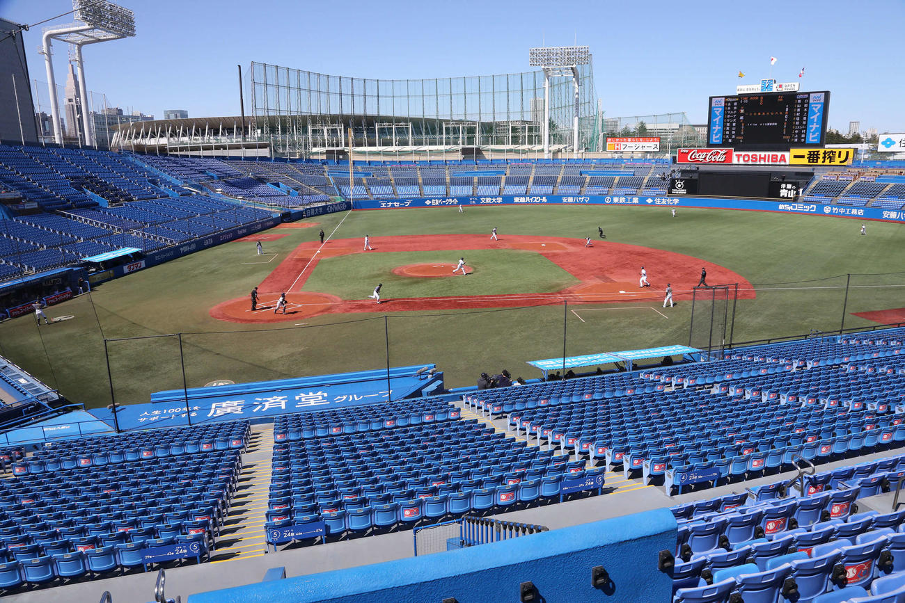 ヤクルト対阪神　本来開幕戦は新型コロナウイルス感染拡大で無観客の練習試合として行われた（撮影・丹羽敏通）