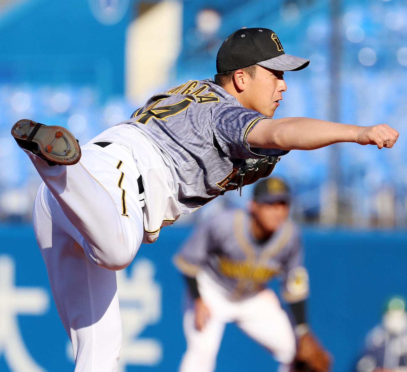 ヤクルト対阪神　8回裏をピシャリと抑えた谷川（撮影・加藤哉）