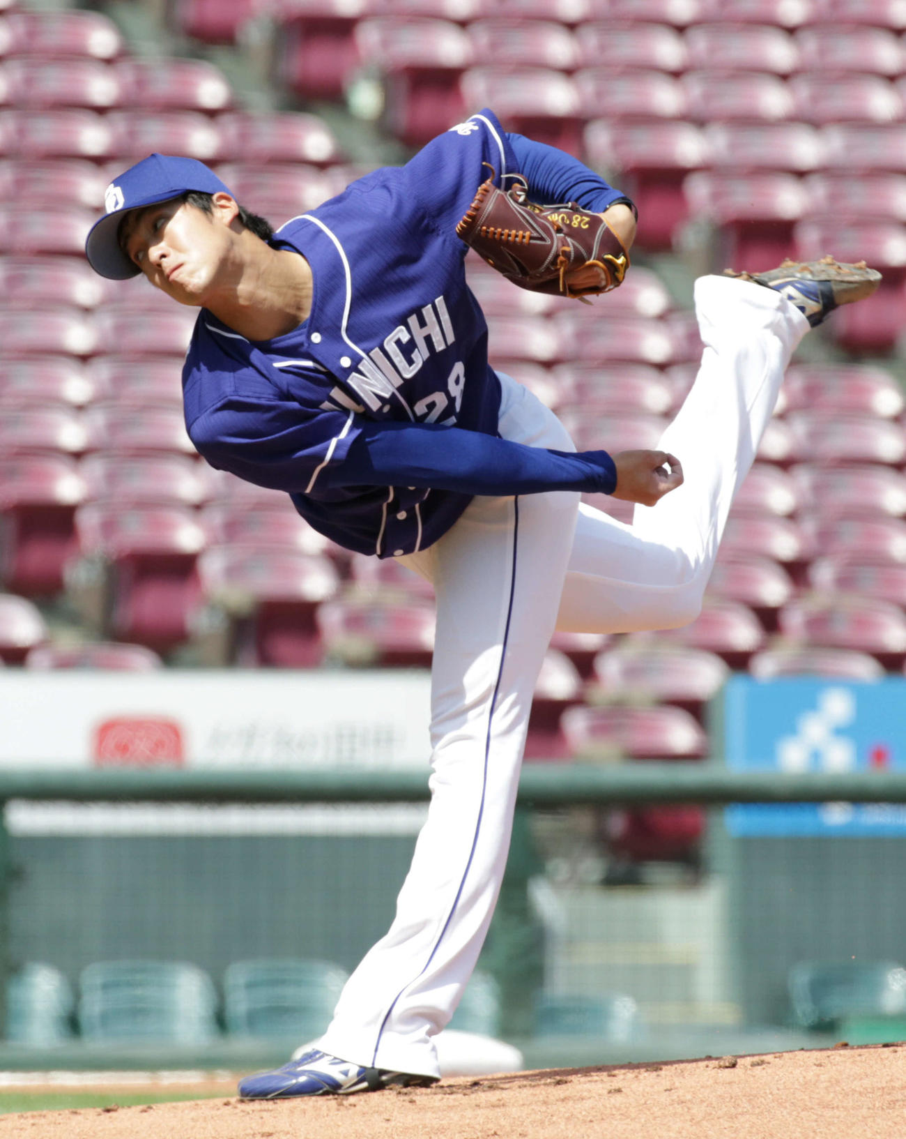 広島対中日　中日先発の梅津（撮影・加藤孝規）