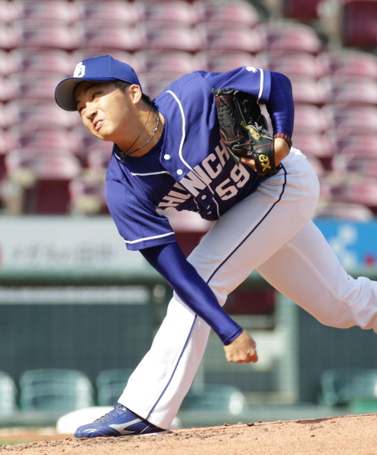 プロ野球練習試合広島対中日　2番手で登板した中日山本拓実（撮影・加藤孝規）