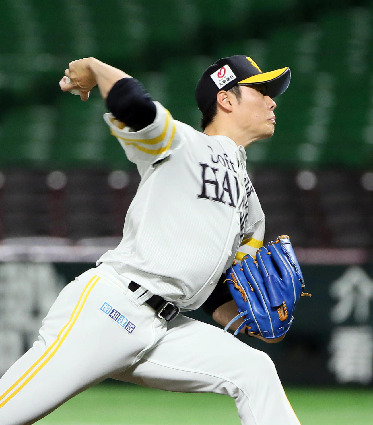 ソフトバンク対ロッテ　練習試合　ロッテ打線を相手に力投する松本（撮影・栗木一考）