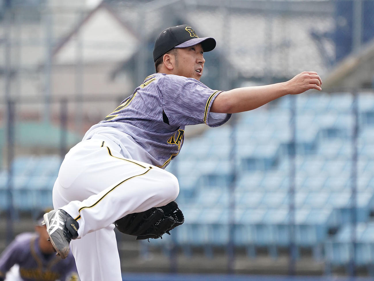 2軍練習試合　中日対阪神　5回裏、阪神2番手で登板する藤川（撮影・森本幸一）