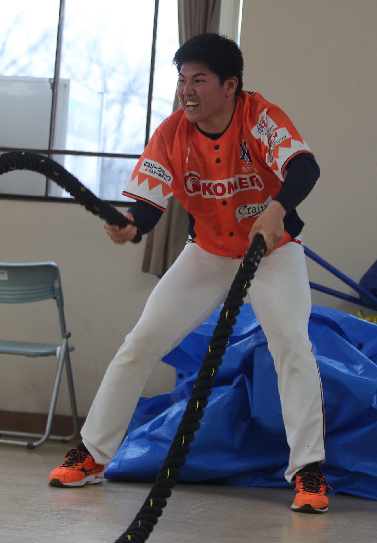 トレーニングする田村投手