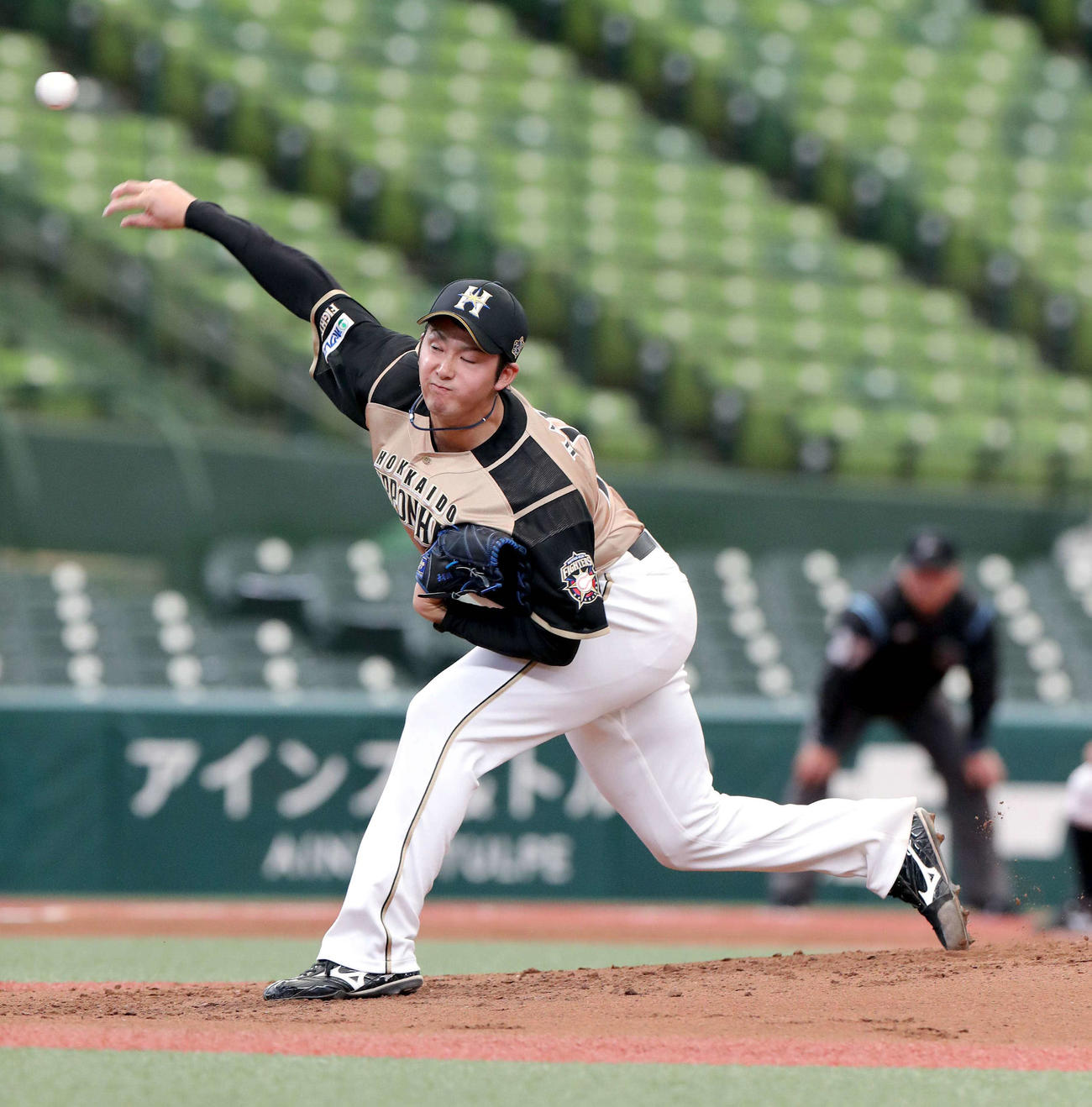 西武対日本ハム　先発し、力投する日本ハム長谷川（撮影・佐藤翔太）
