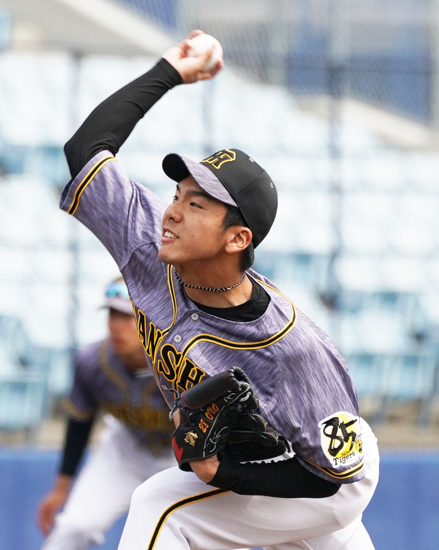 中日対阪神　1回裏、先発登板する小野（撮影・森本幸一）