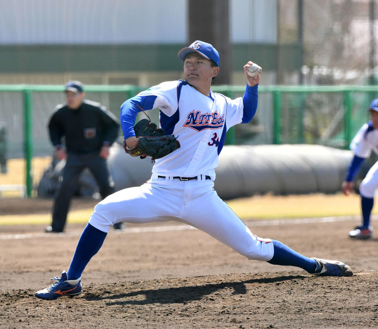 日本ウェルネススポーツ大東京戦で1回3奪三振と好投したNTT東日本・佐々木健