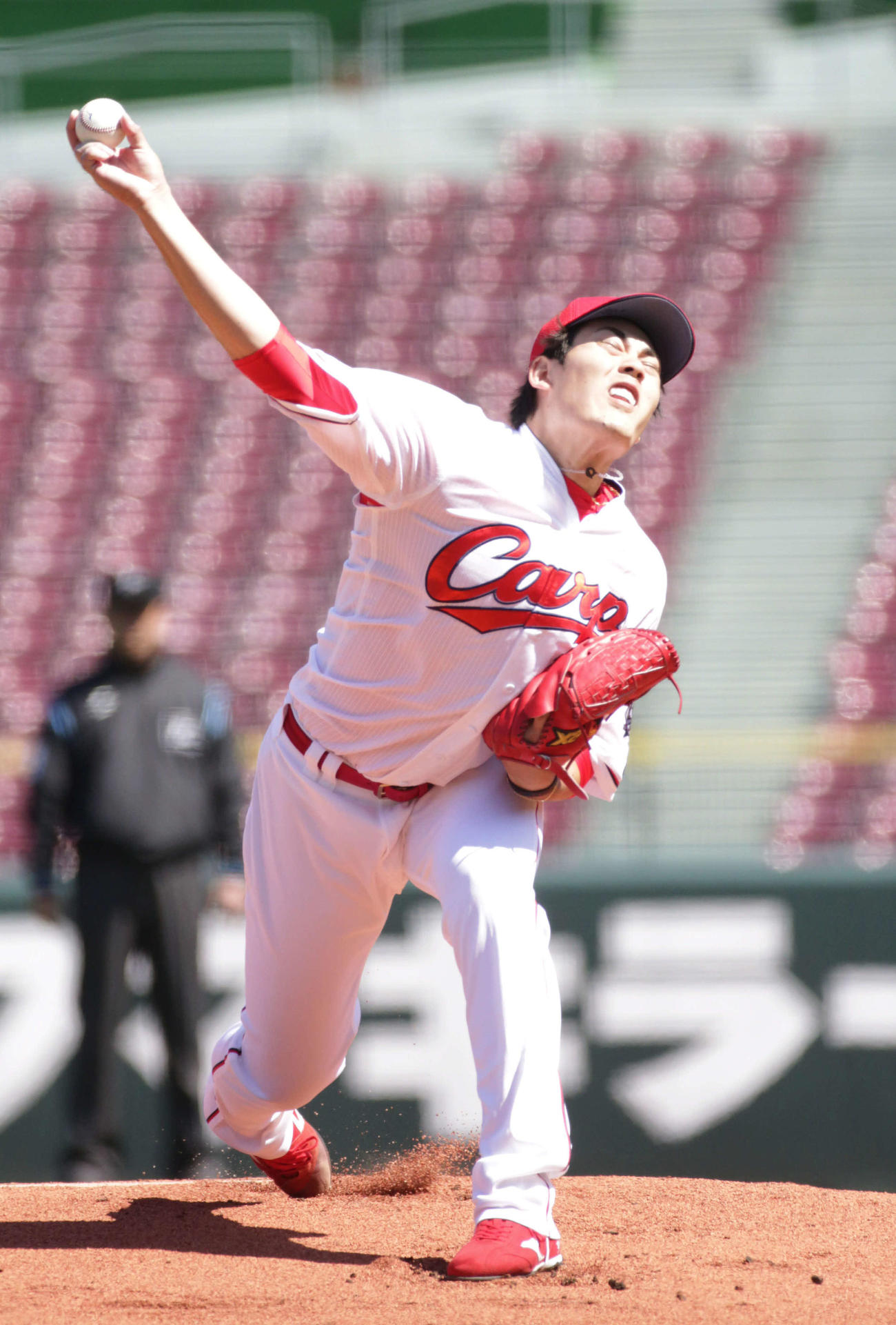 ヤクルト戦に先発した九里（撮影・加藤孝規）