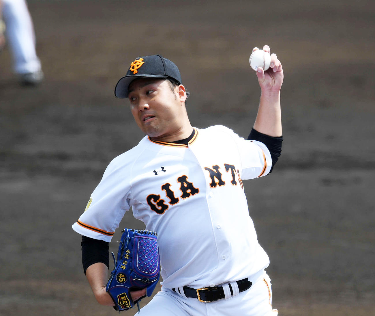 力投する2軍先発の巨人今村（撮影・鈴木みどり）