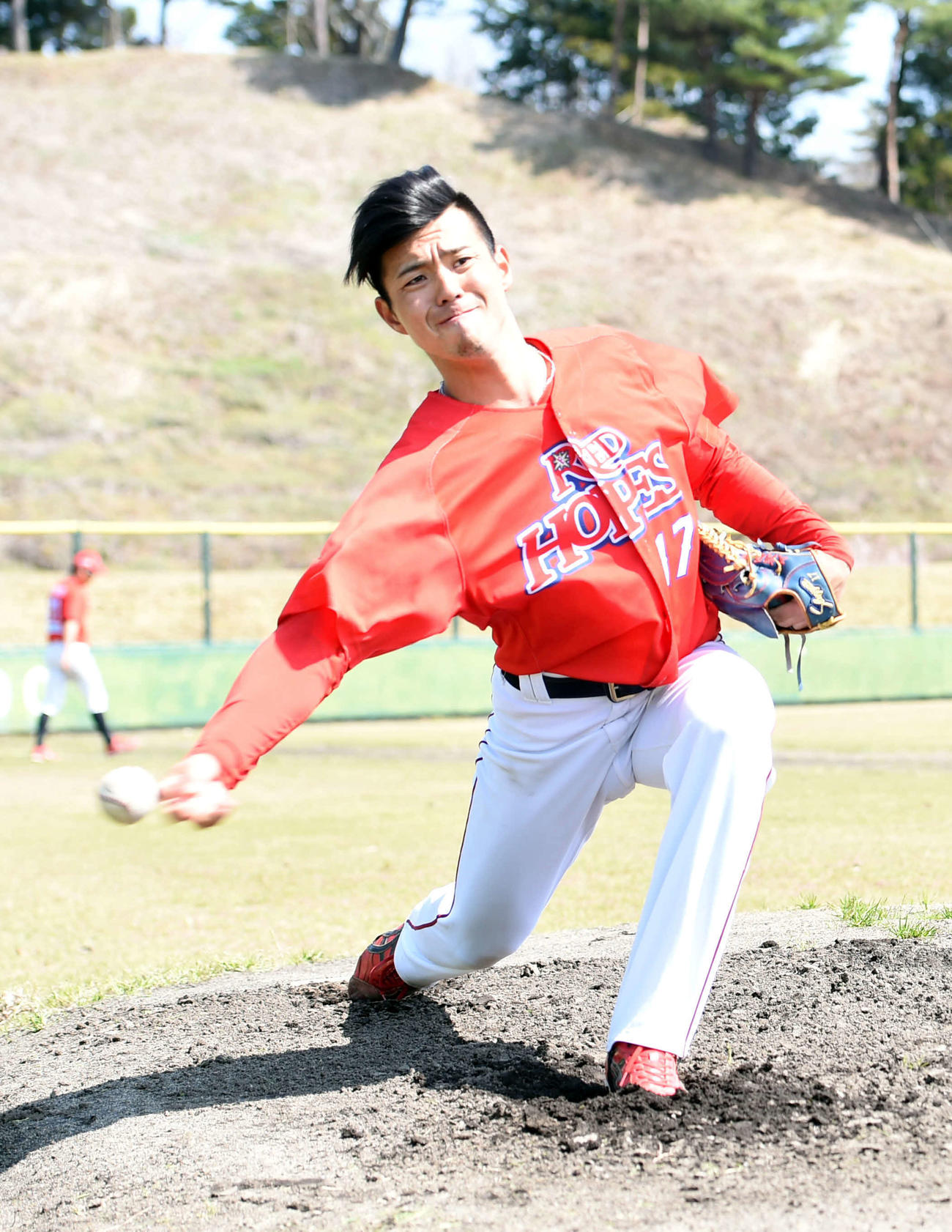 投球練習をするBC福島大河原