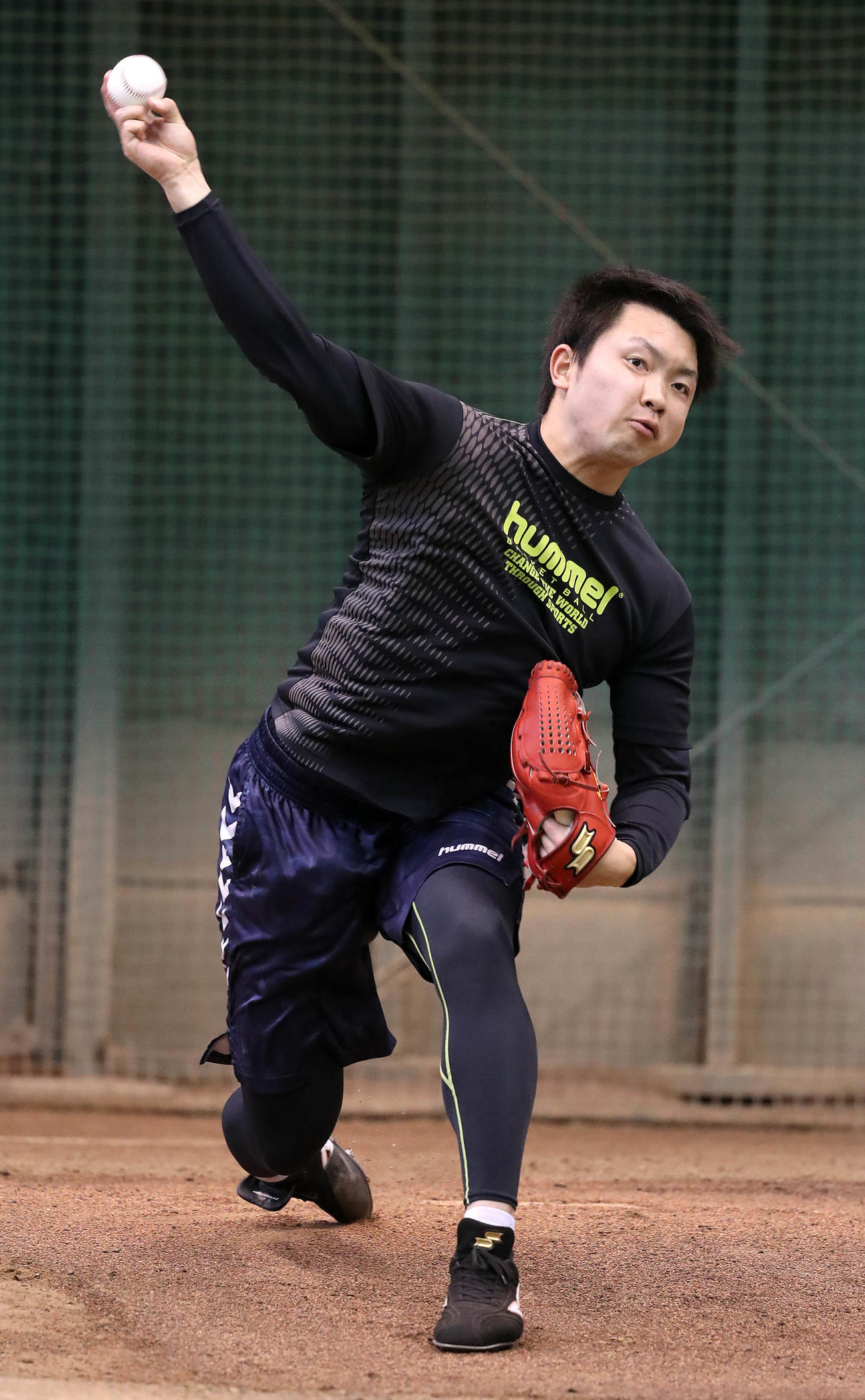 ブルペン投球する巨人高田（提供：読売巨人軍）