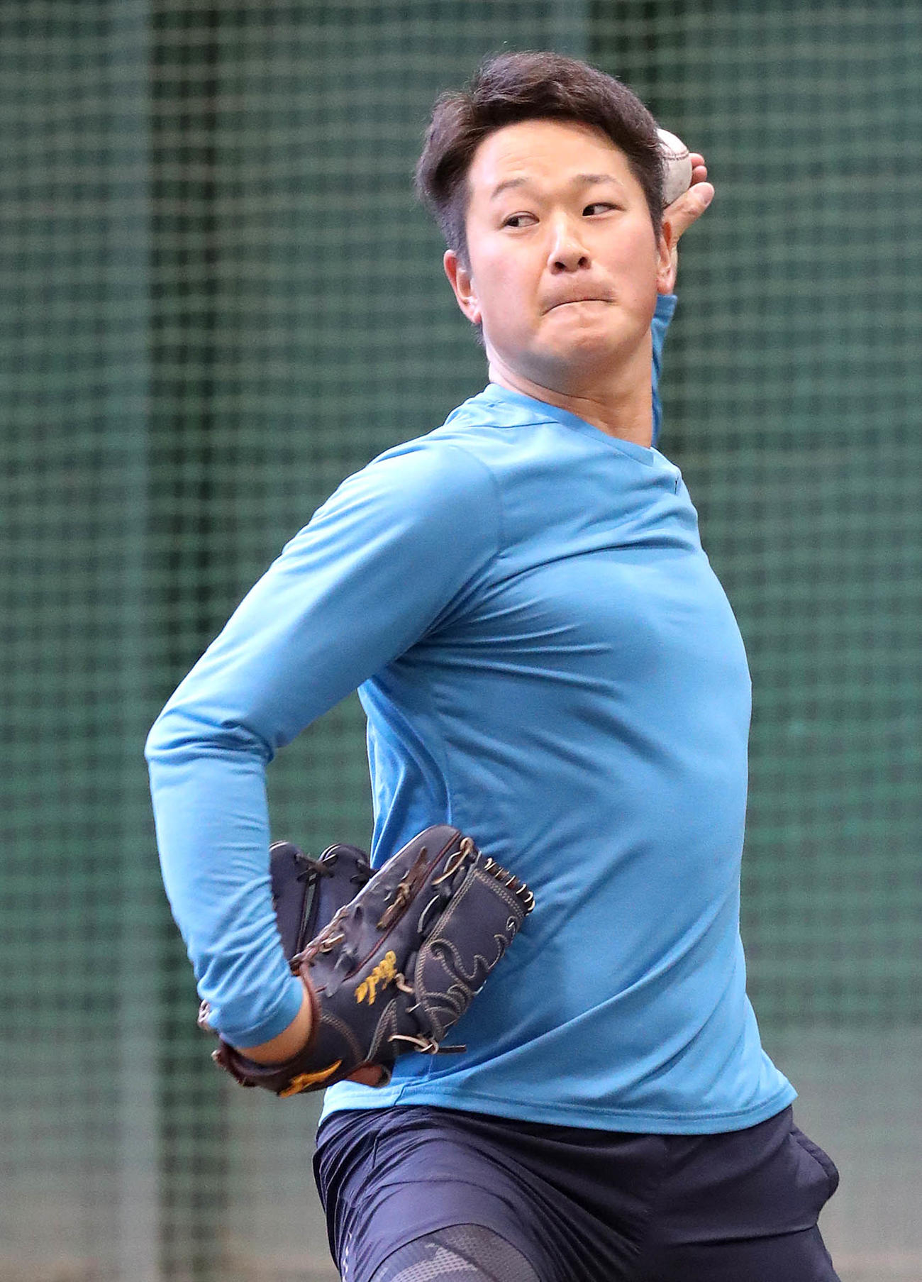 ブルペン投球する巨人中川（提供：読売巨人軍）