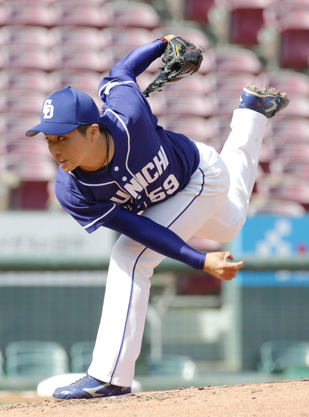 中日山本拓実