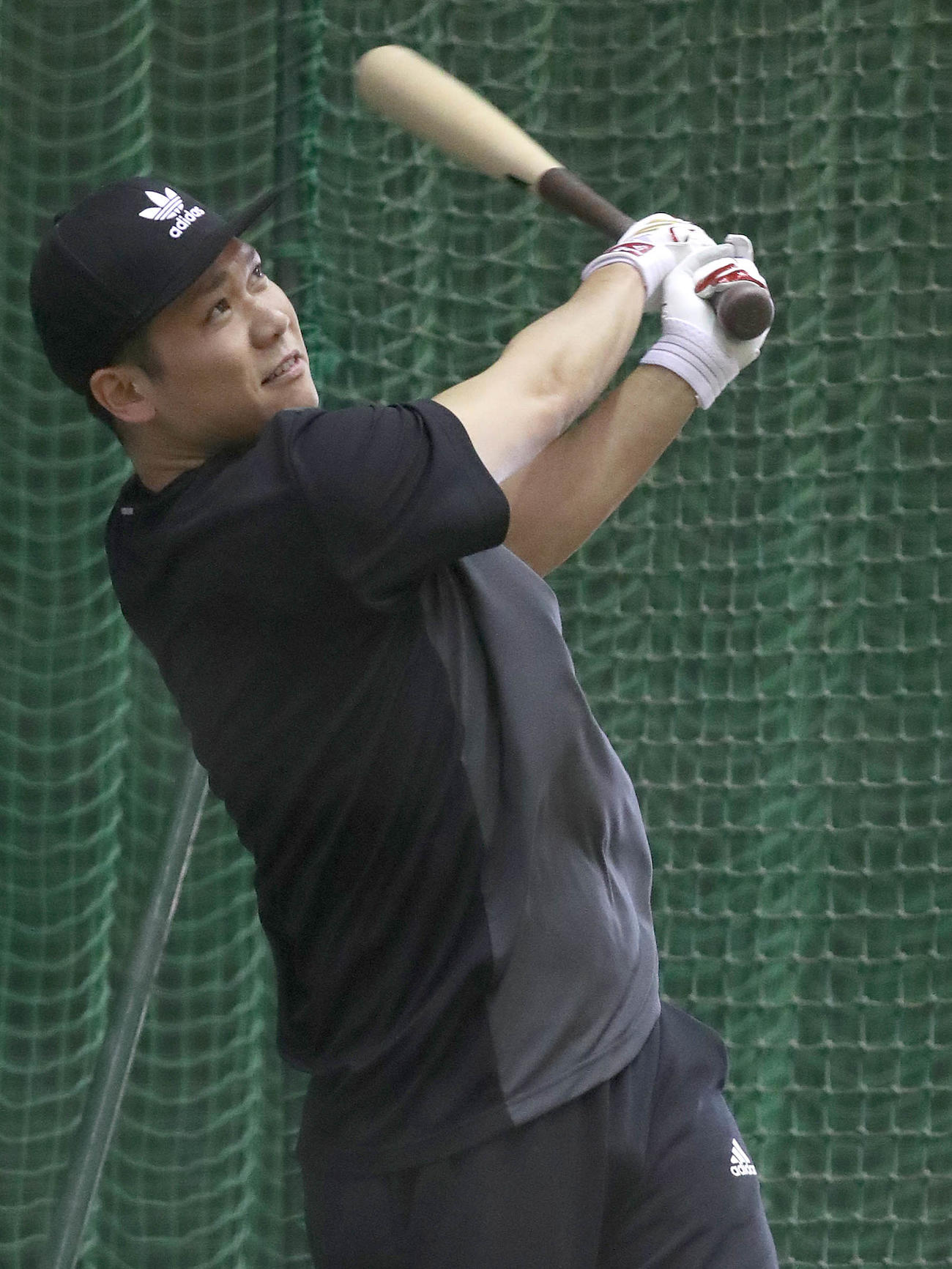 個人練習に臨んだ巨人坂本