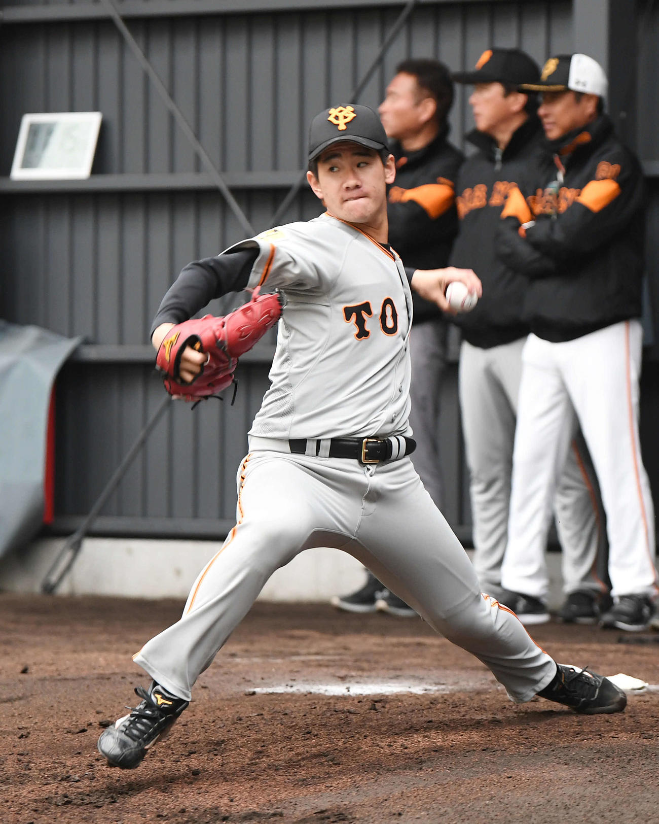巨人井上（20年2月撮影）