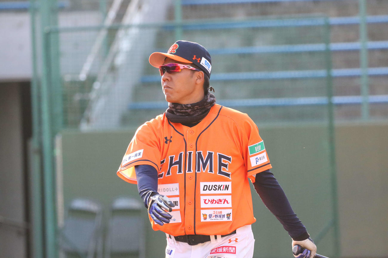 白根尚貴さんは現在、四国IL・愛媛で野手コーチを務める（球団提供）