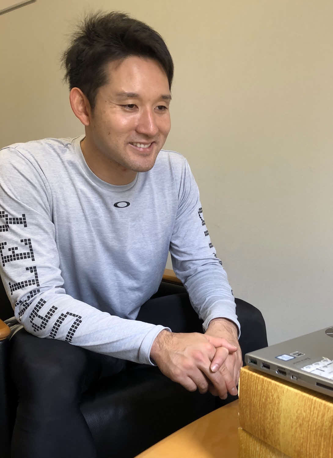 オンライン取材を受ける日本ハム杉谷（球団提供）