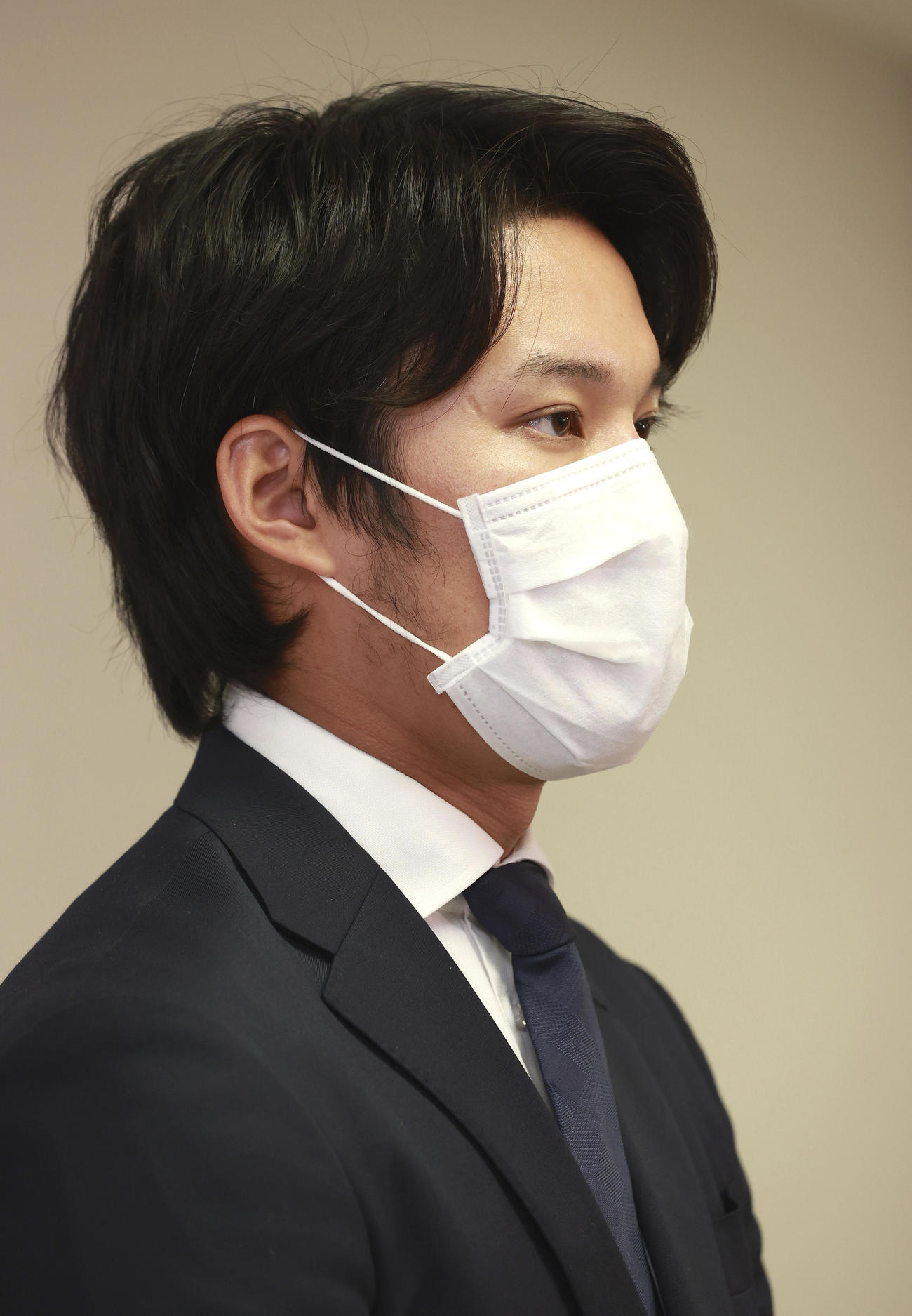 球団施設で記者会見する阪神藤浪（代表撮影）