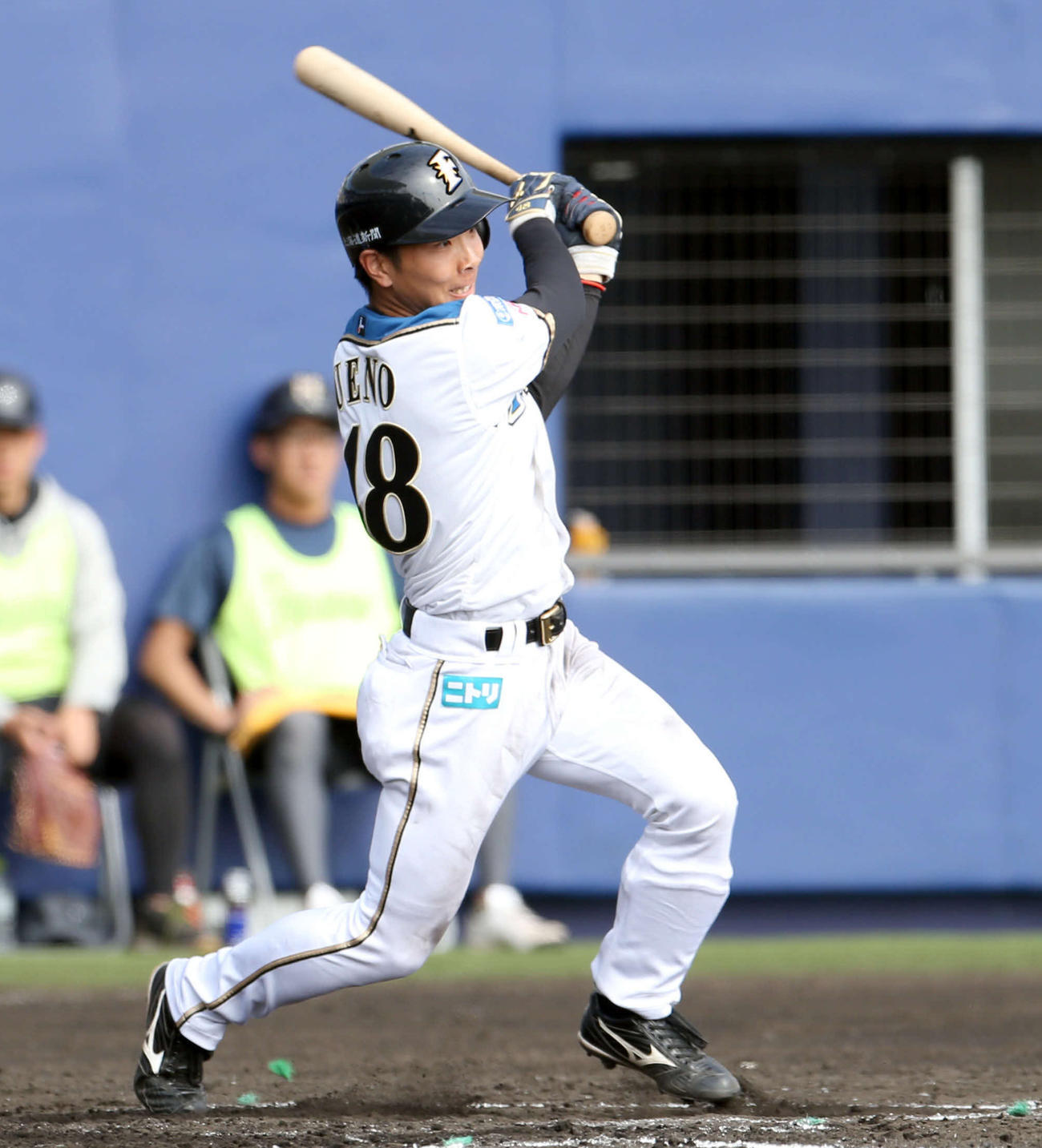 2月の練習試合に出場する日本ハム上野