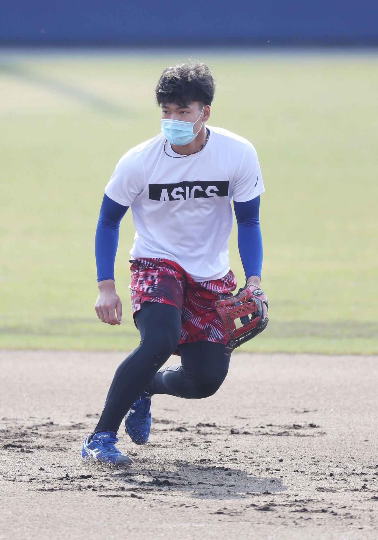 ノックを受ける石川昂弥