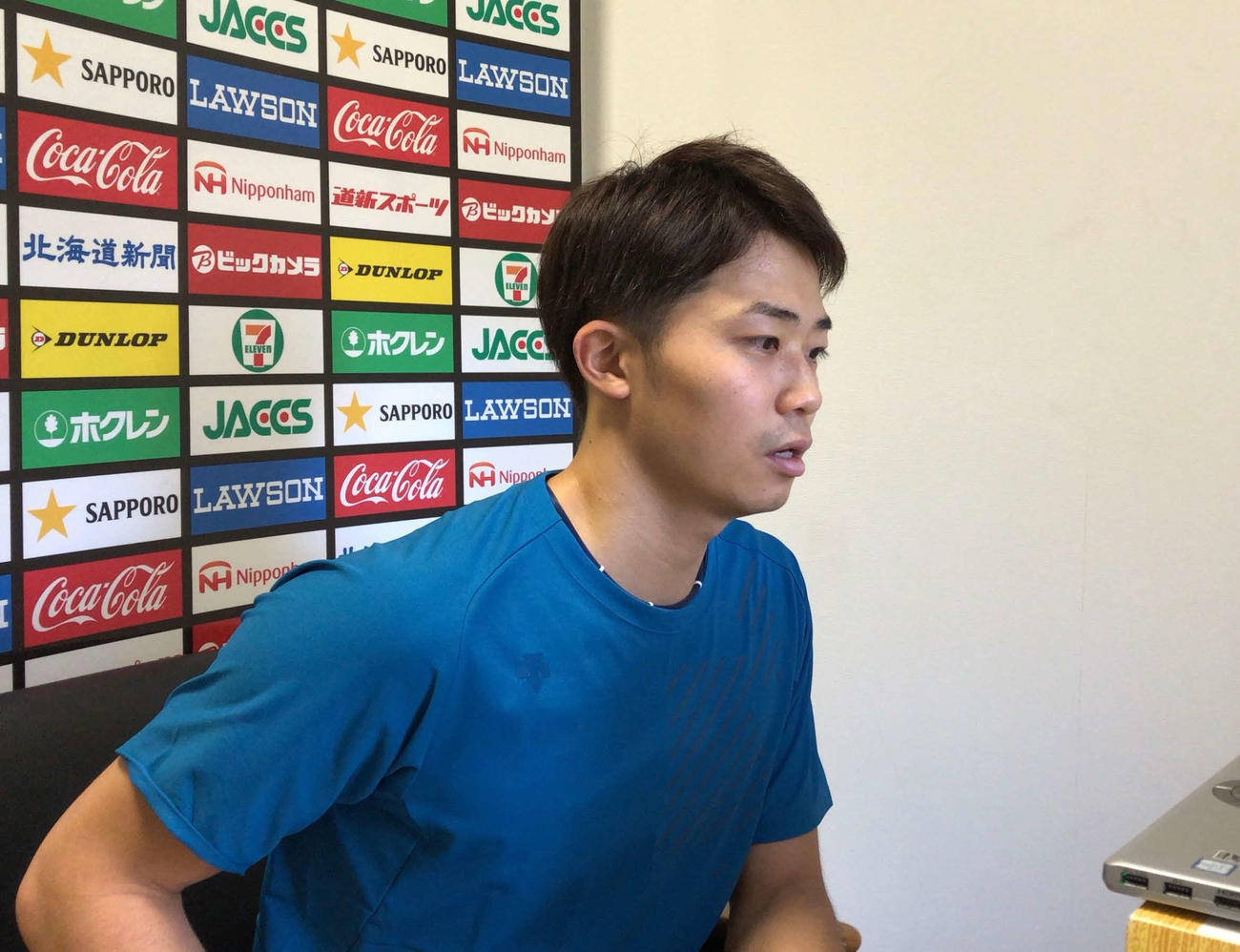 オンライン取材を受ける日本ハム中島（球団提供）