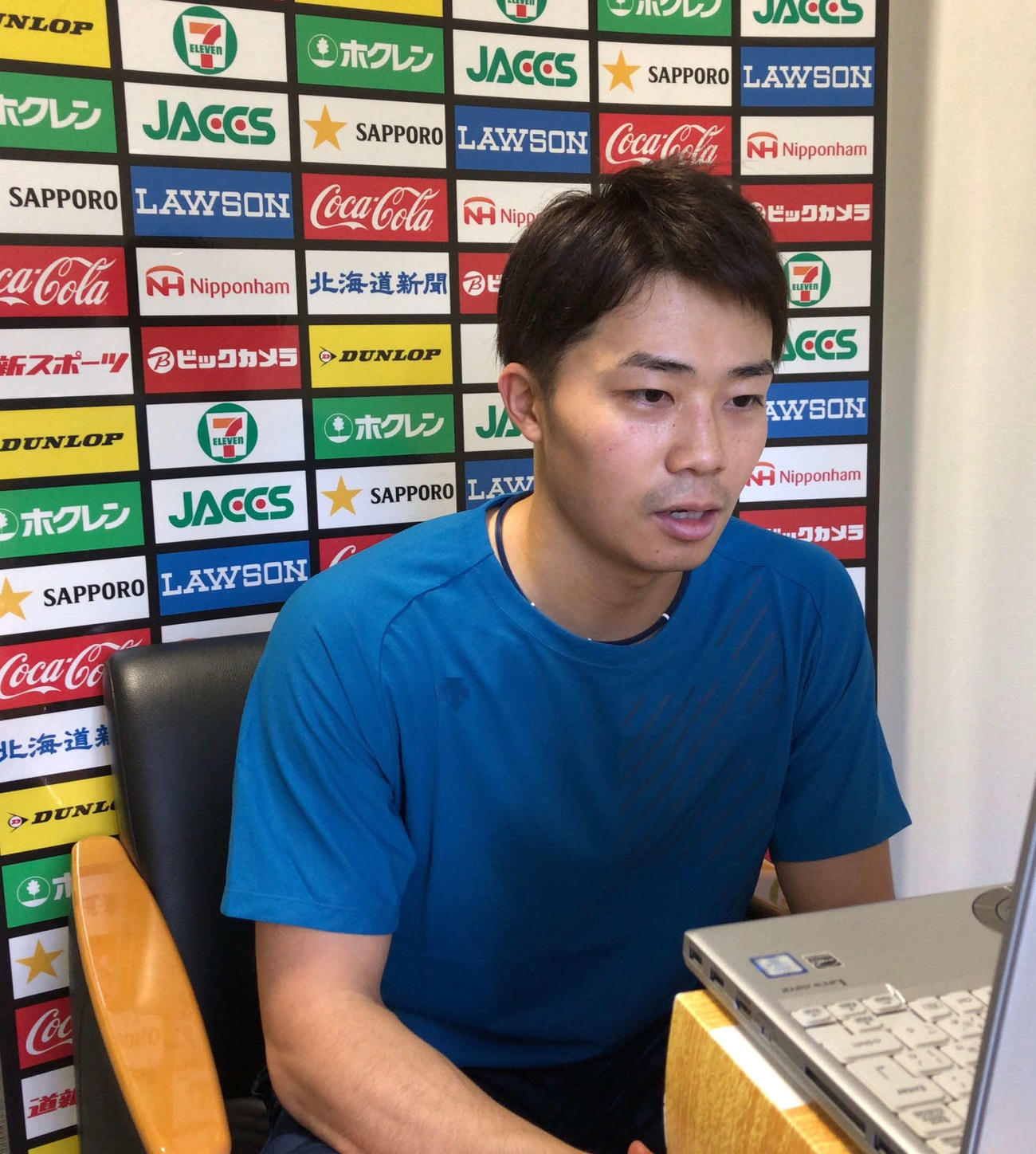 オンライン取材を受ける日本ハム中島（球団提供）