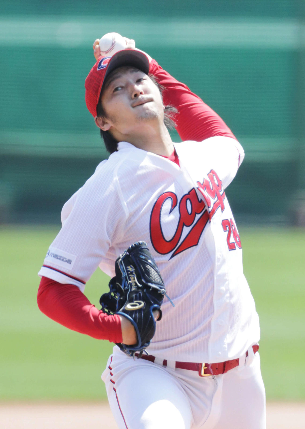 マウンドで投げる広島床田（撮影・加藤孝規）