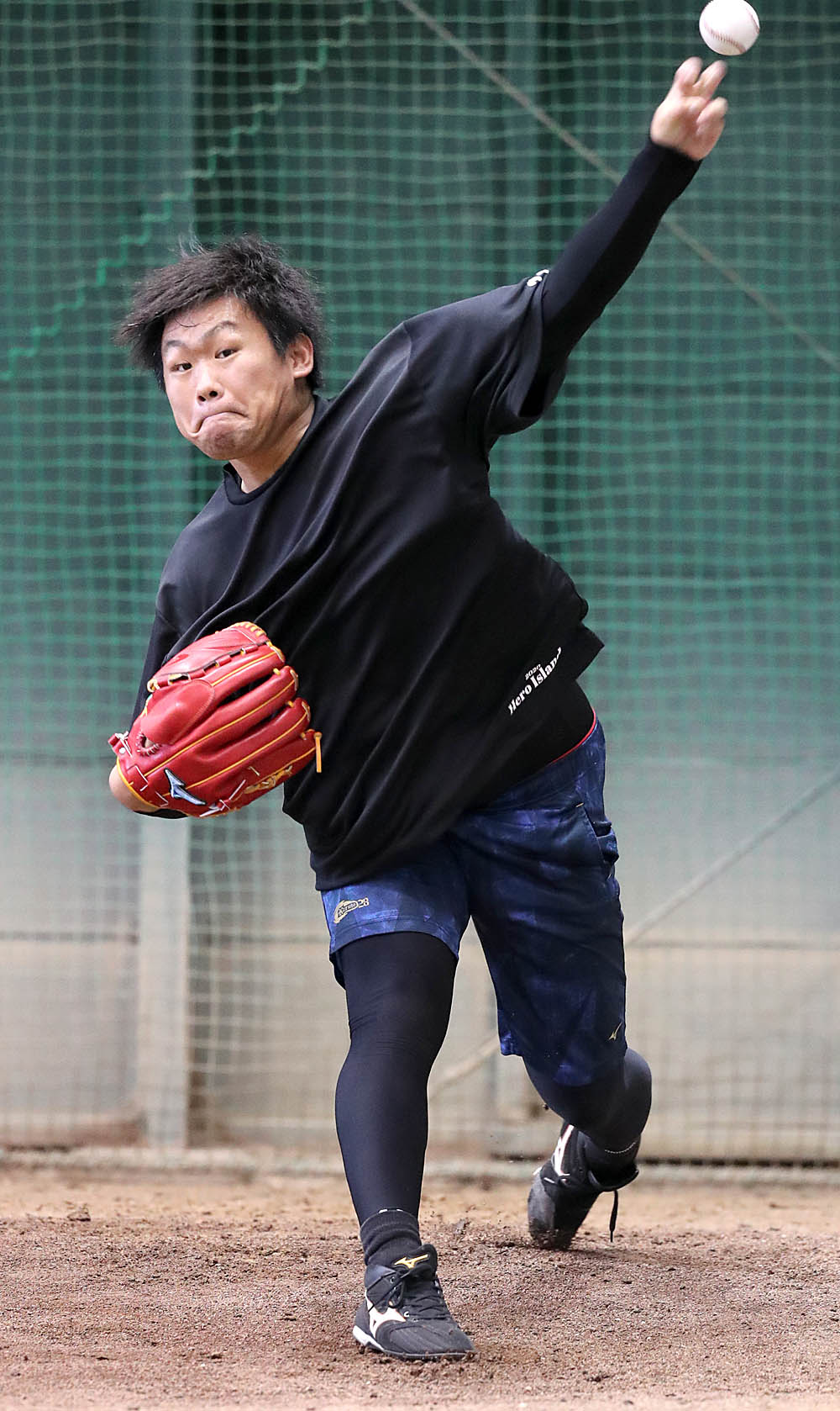 ブルペン投球を行った巨人田口（提供：読売巨人軍）