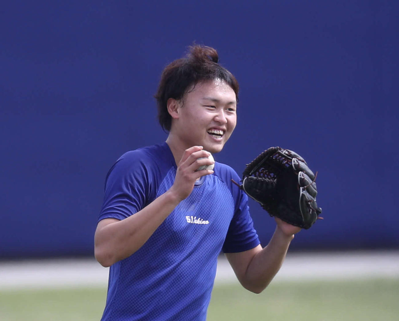 笑顔を見せる中日滝野