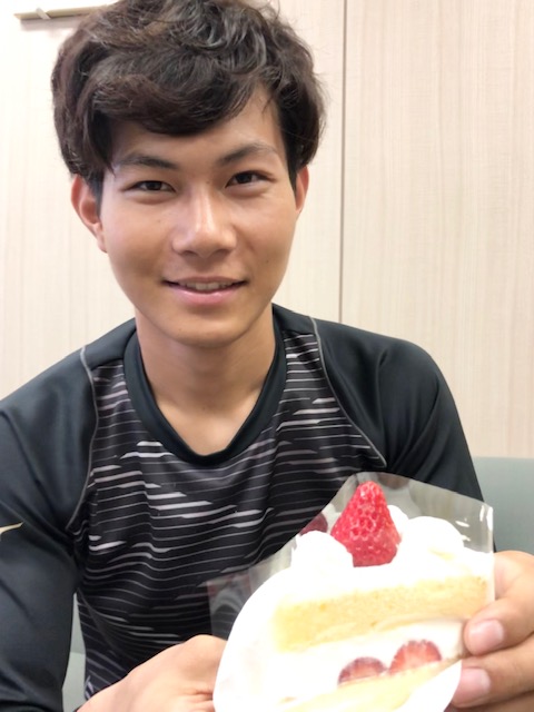 6日に20歳の誕生日を迎えたロッテ藤原（球団提供）