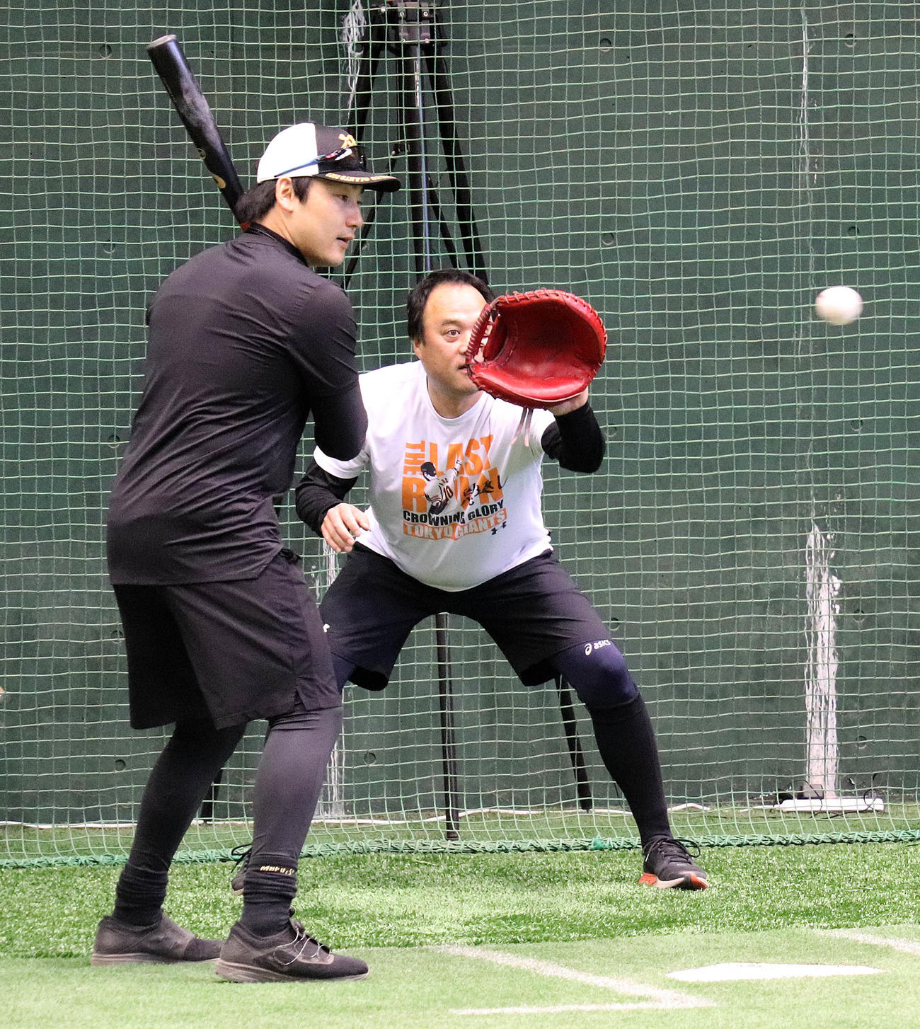 巨人沼田のブルペン投球で打席に立つ丸（提供：読売巨人軍）