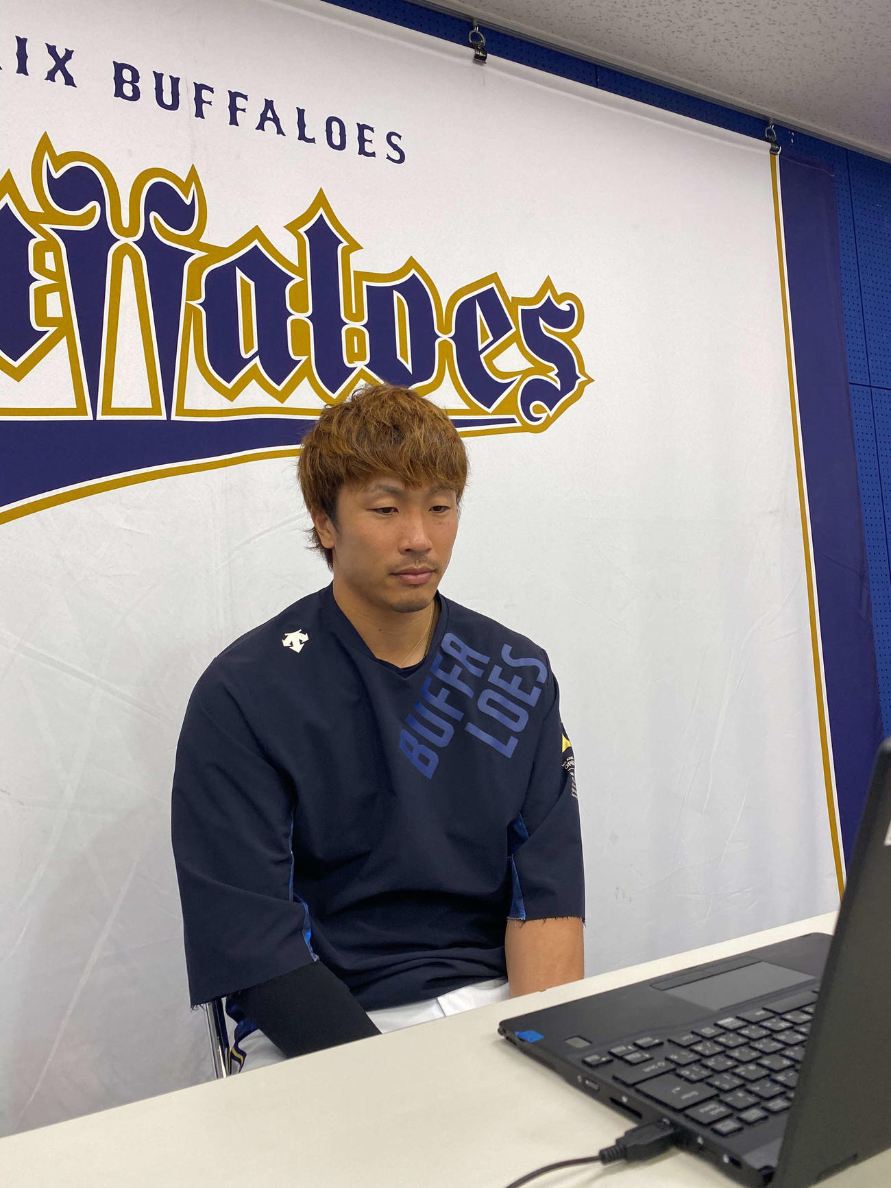 オンライン取材に応じるオリックス安達（球団提供）