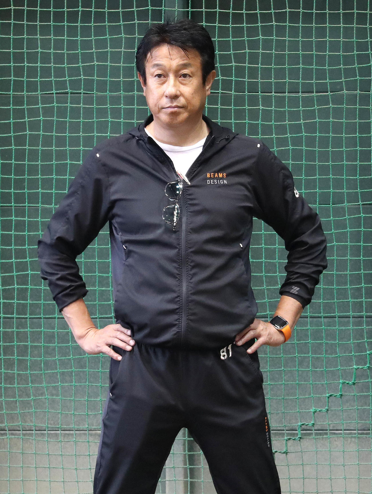 練習を見つめる巨人宮本コーチ（提供：読売巨人軍）