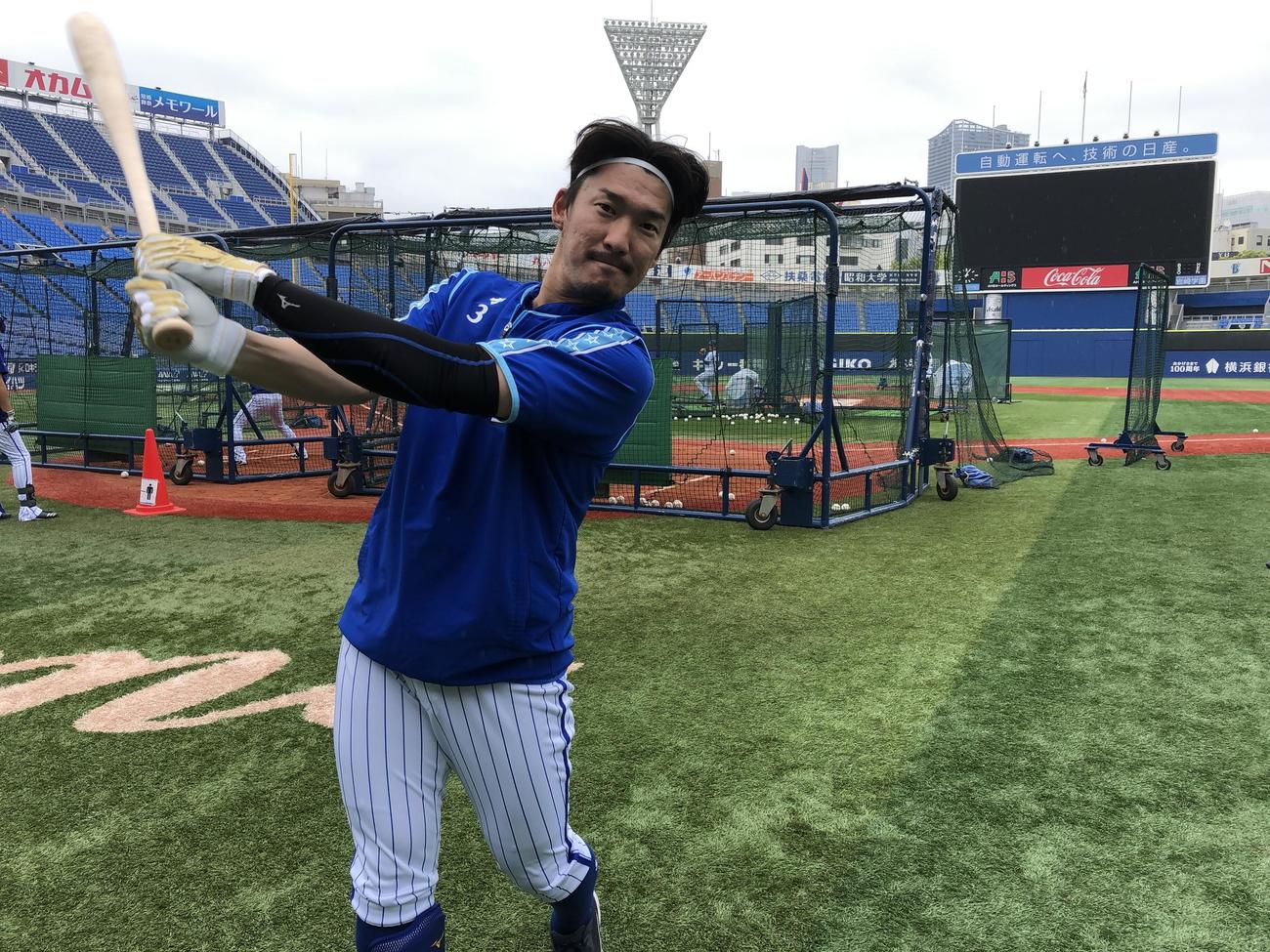 横浜スタジアムで行われたチーム練習に参加するDeNA梶谷