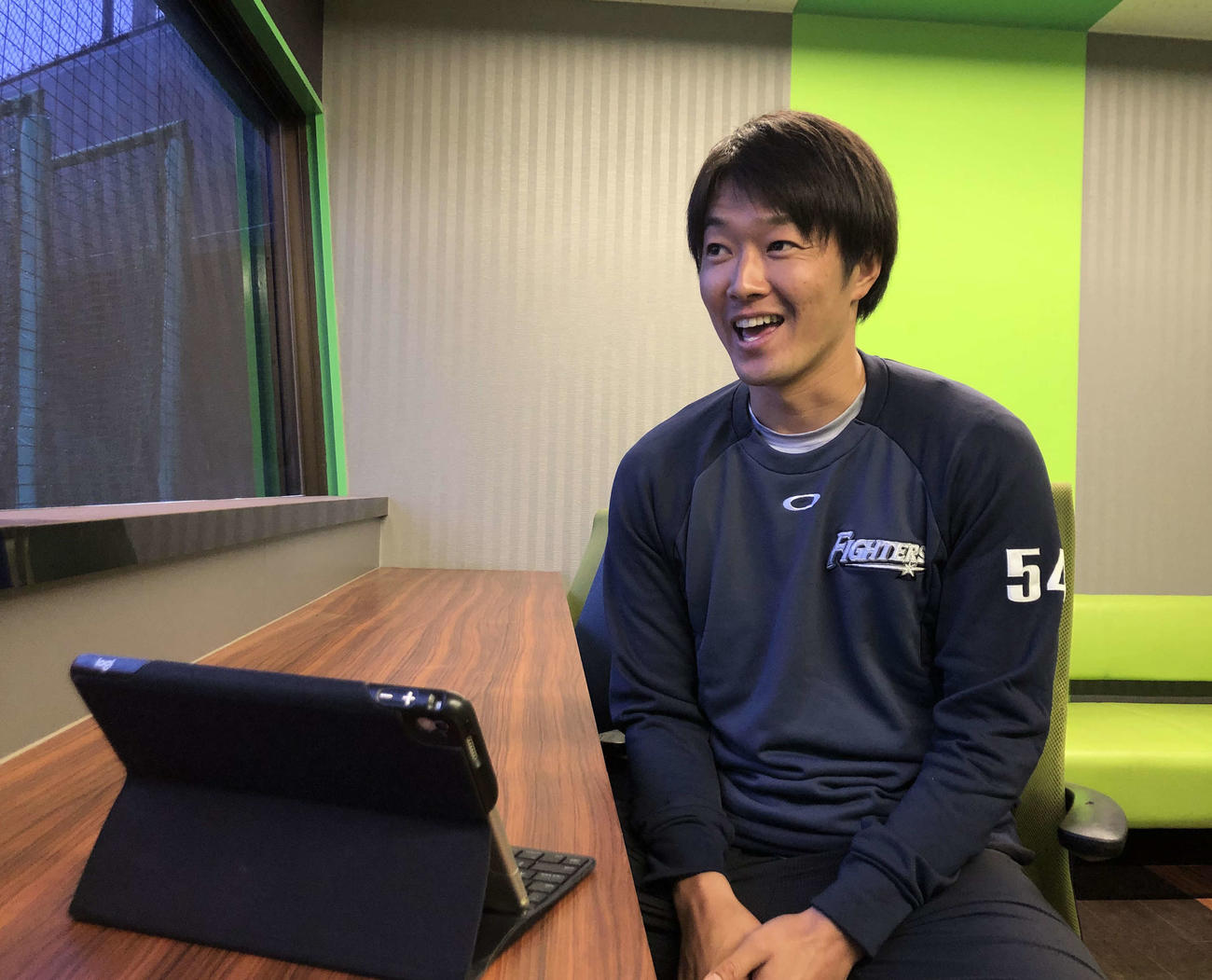 鎌ケ谷でオンライン取材に対応した日本ハム玉井