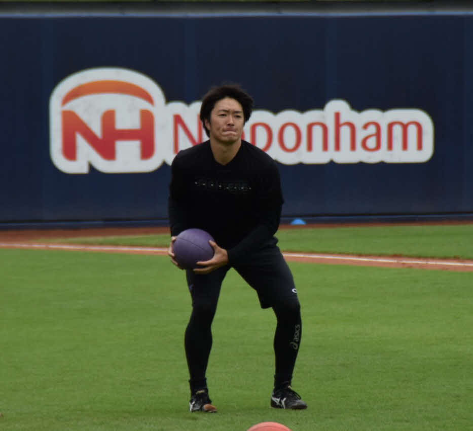 鎌ケ谷でグループ練習に参加した日本ハム玉井
