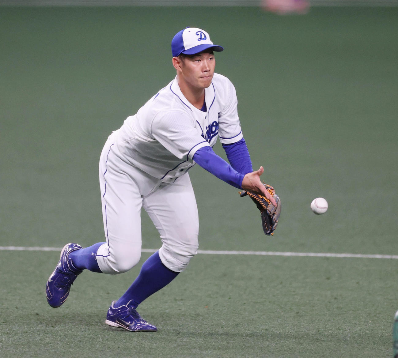 ノックを受ける京田陽太