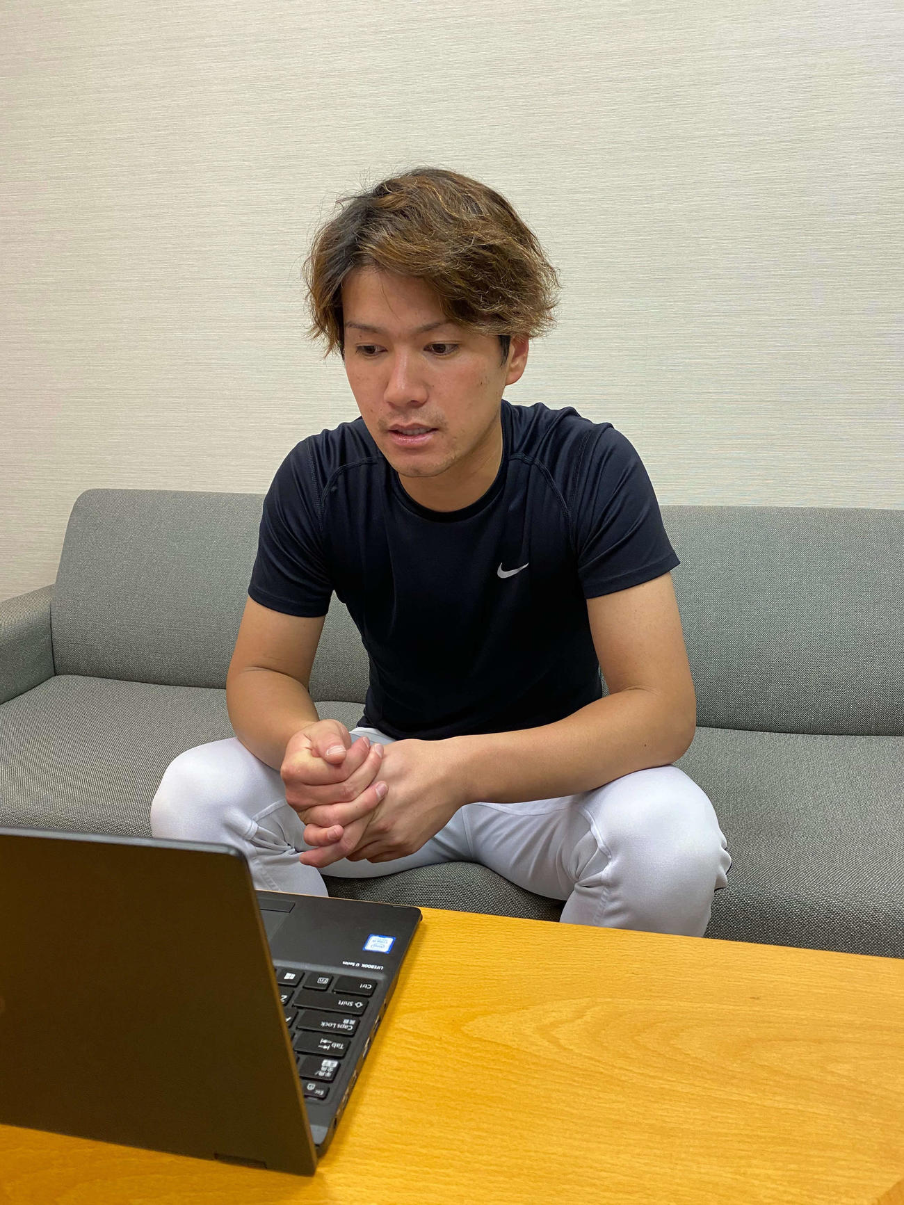 報道陣とのオンライン取材に応じるオリックスK－鈴木（球団提供）