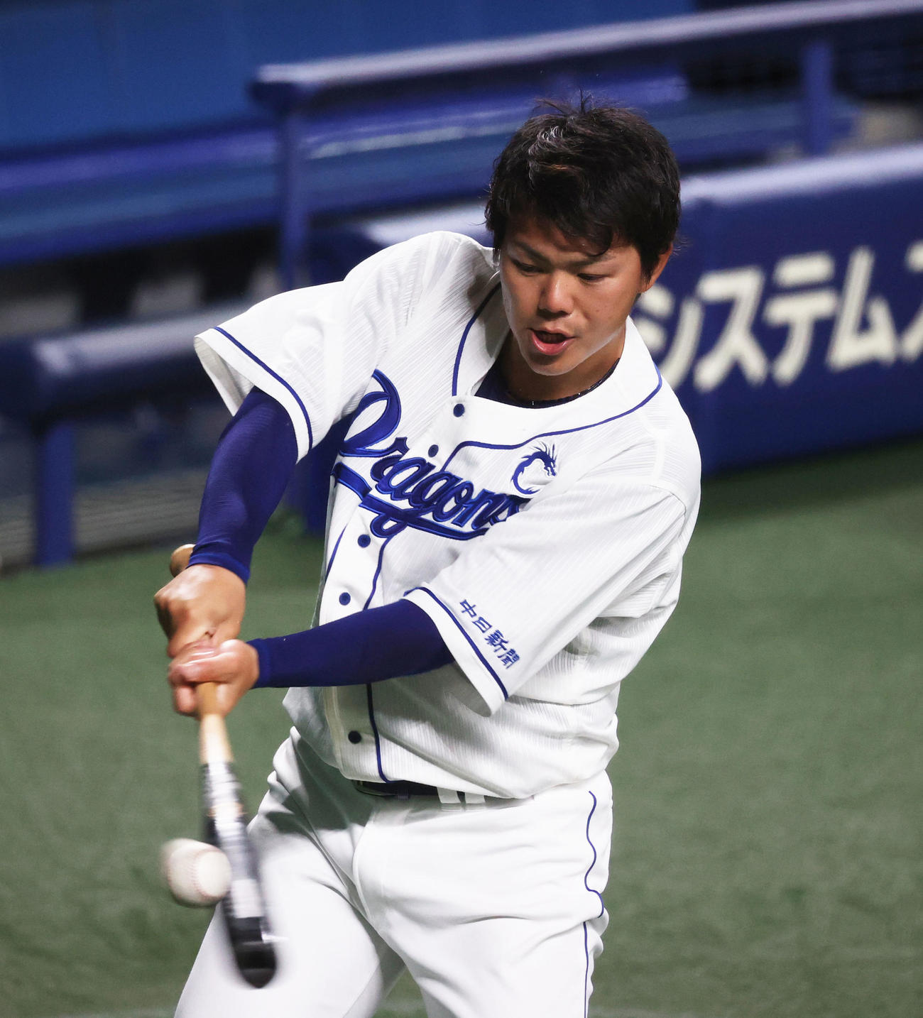 中日グループ練習　打撃練習をする高橋周平