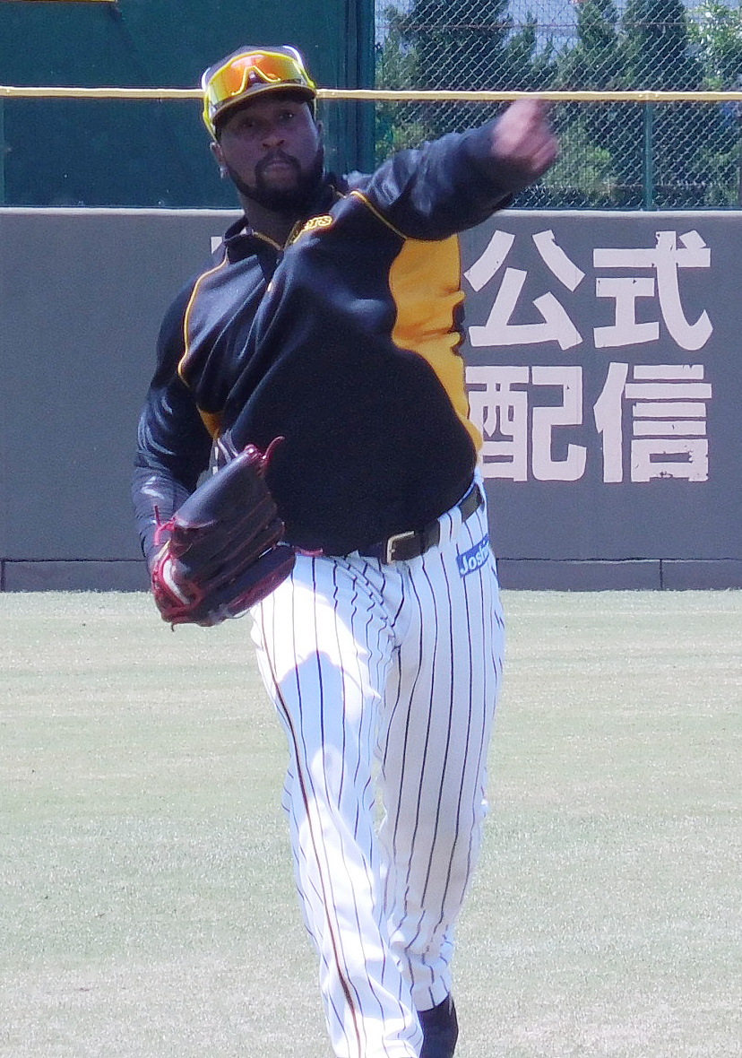 鳴尾浜で集合練習を行うガルシア（球団提供）