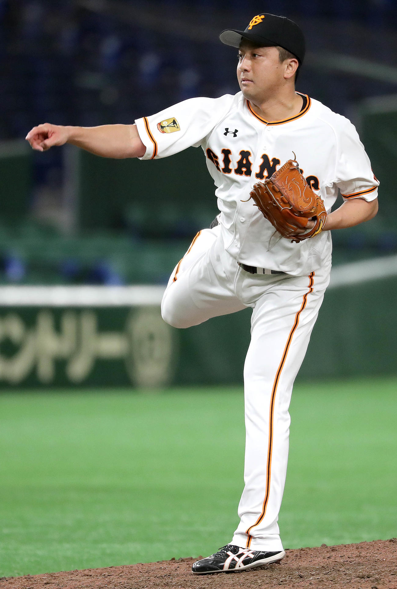 東京ドームのマウンドで打者相手に投げ込んだ巨人沢村（提供：読売巨人軍）