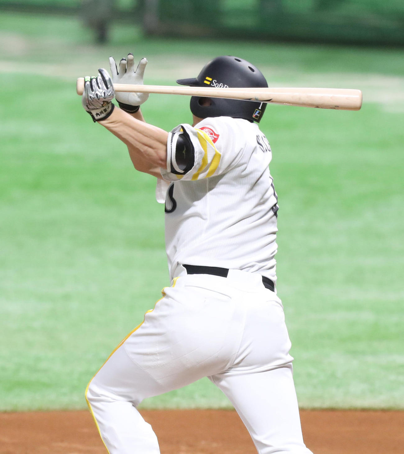 シート打撃で投手強襲の3本目の安打を放つ内川（代表撮影）