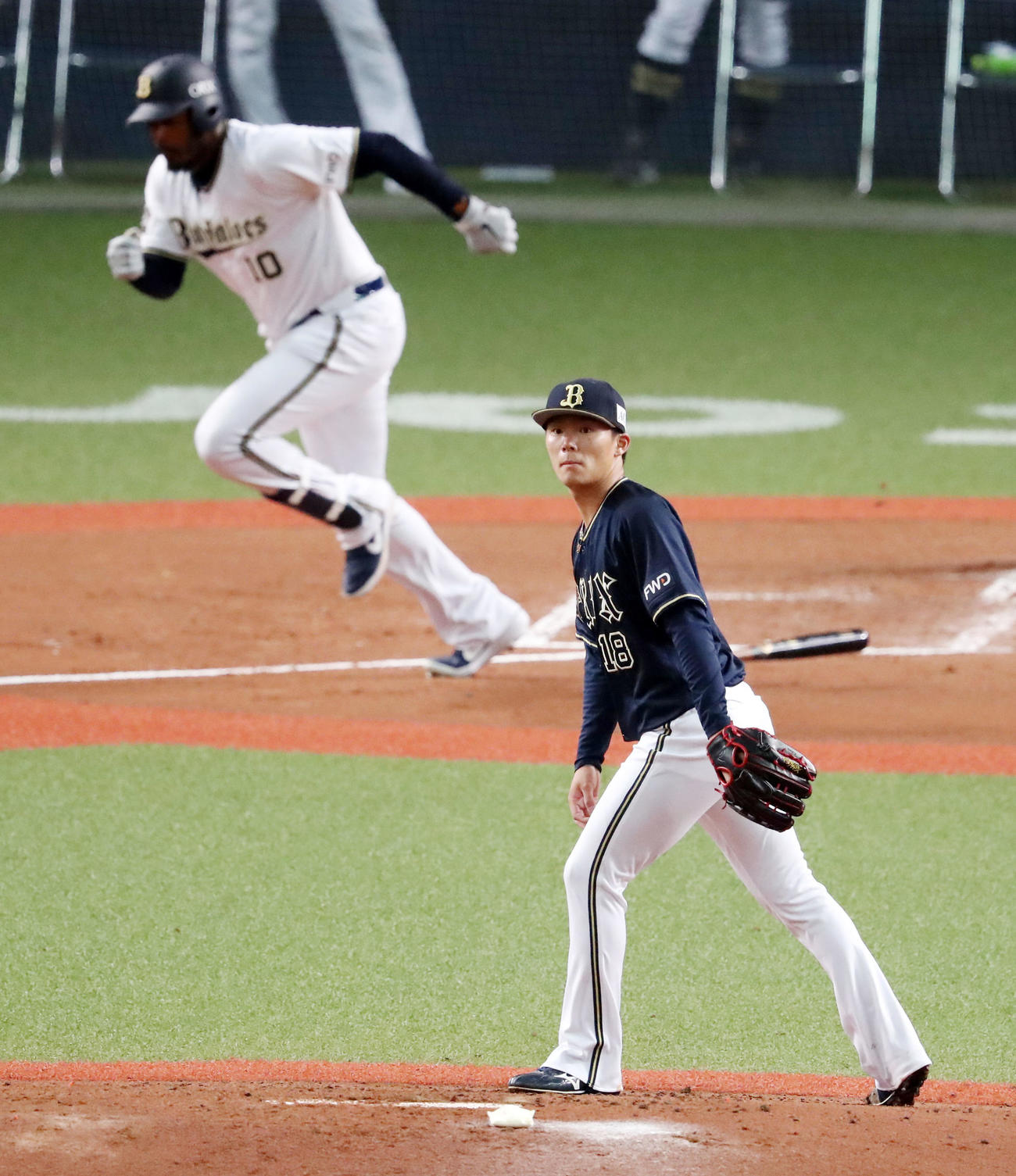 紅白戦　2回裏白組無死、山本由はジョーンズに中越え二塁打を打たれる（撮影・加藤哉）