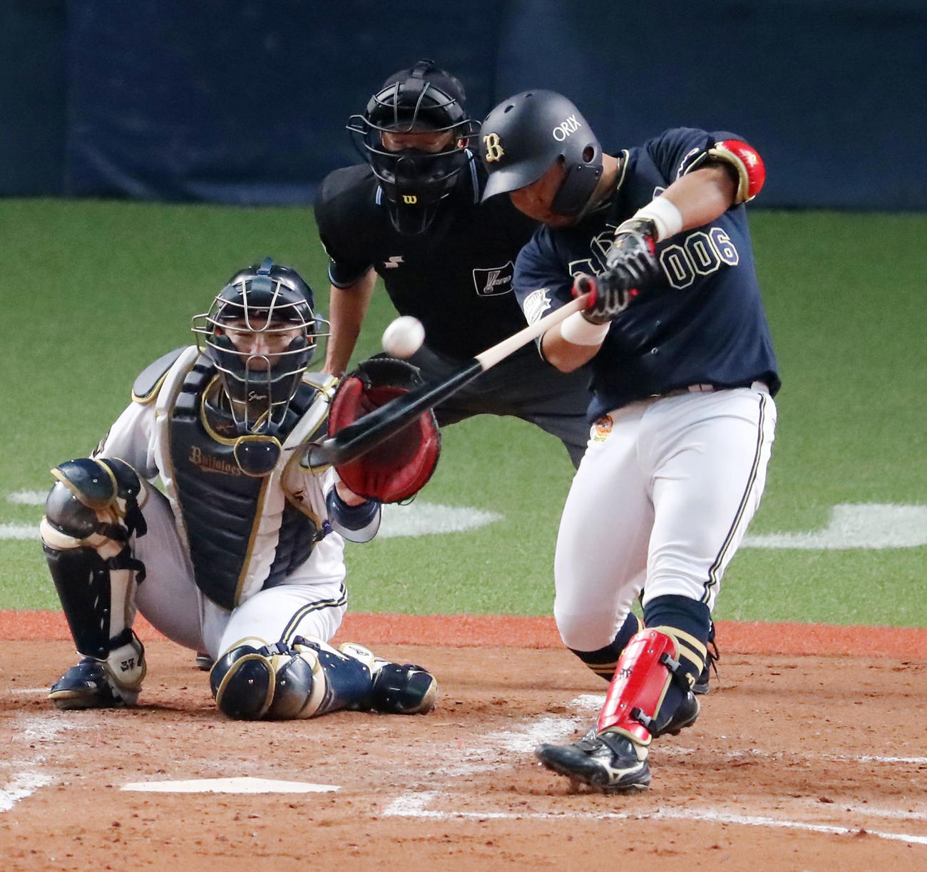 紅白戦　3回表紅組1死一、二塁、大下は左越えに3点本塁を放つ（撮影・加藤哉）