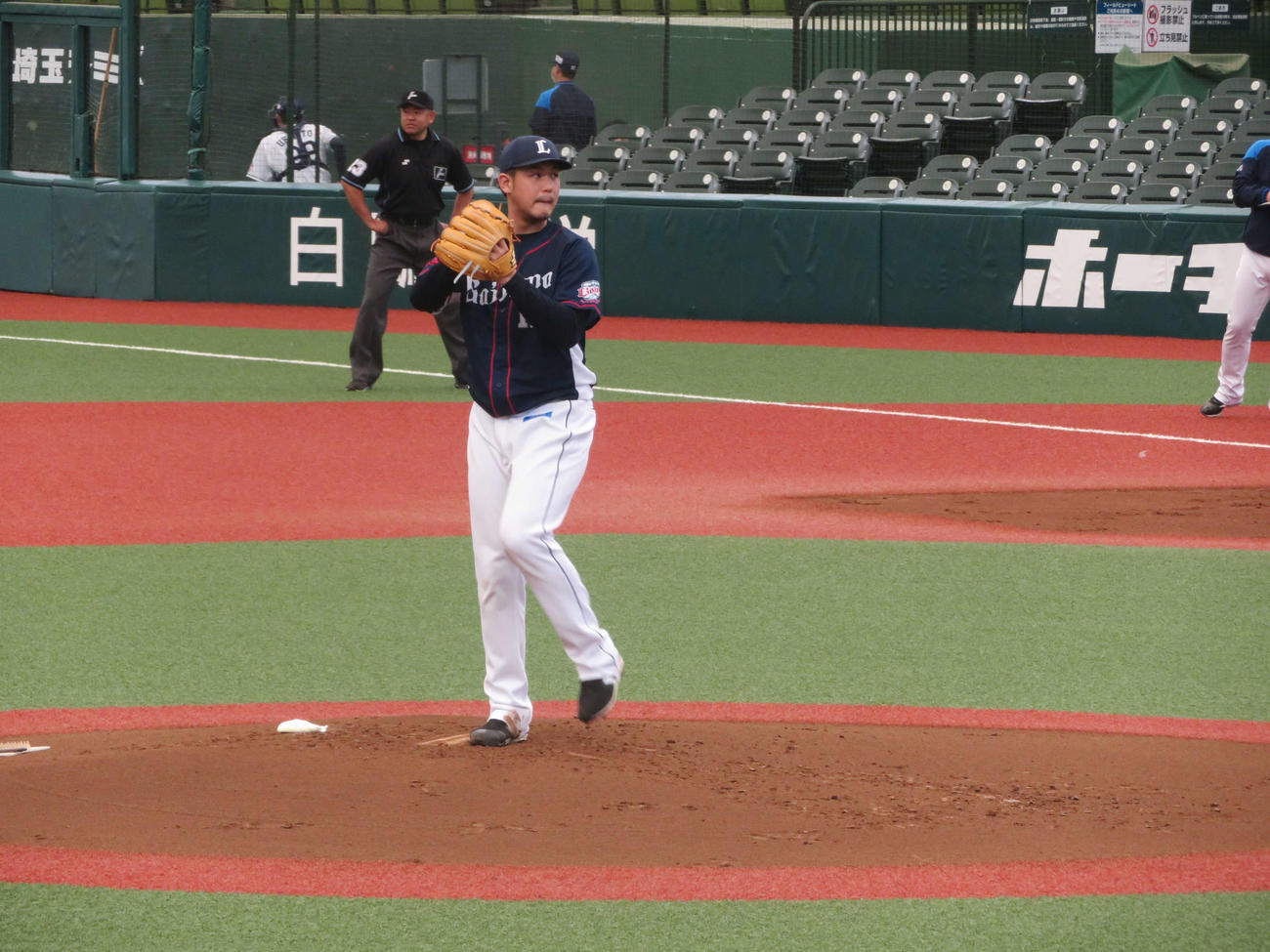 紅白戦で登板する西武高橋光（球団提供）