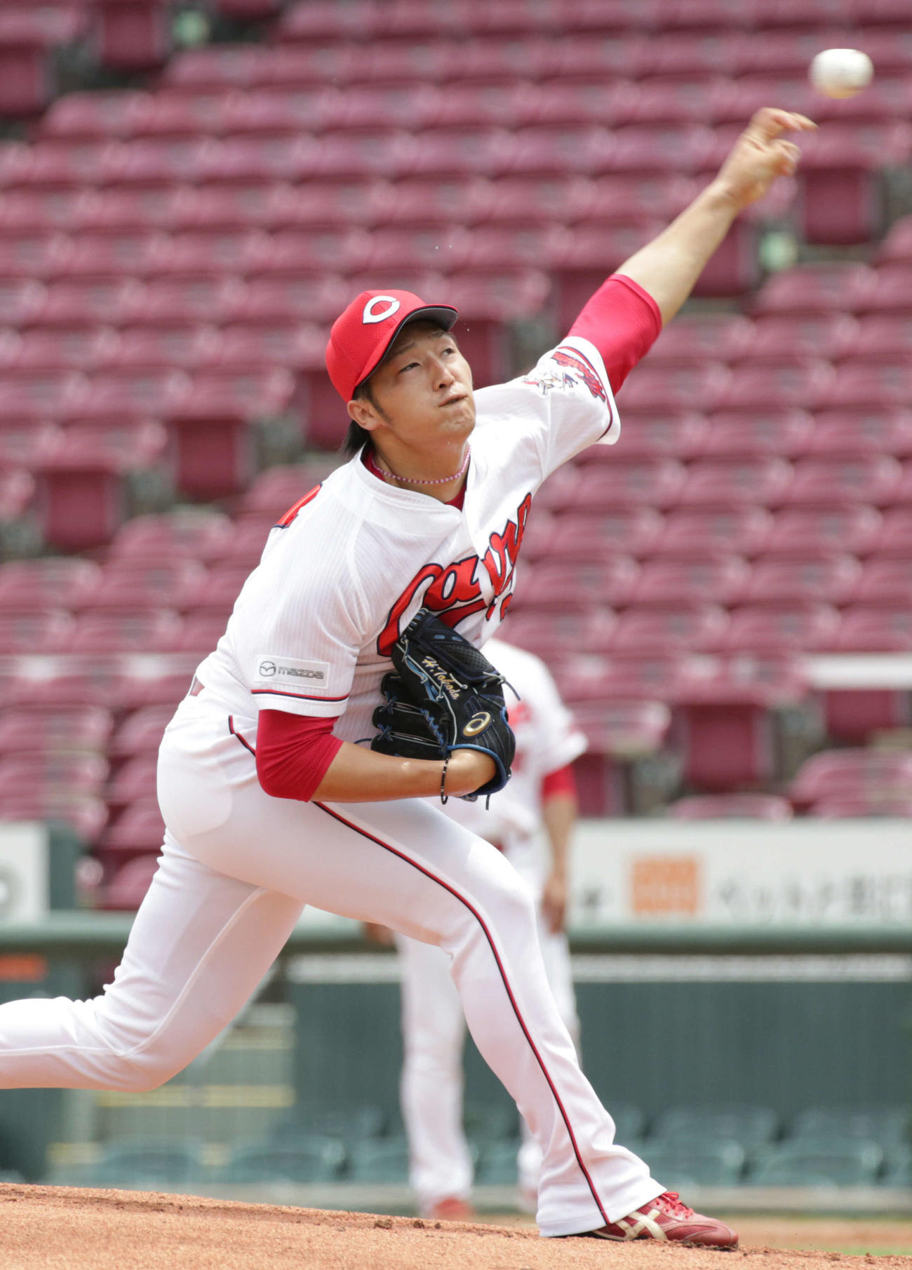 白組先発の広島床田（撮影・加藤孝規）